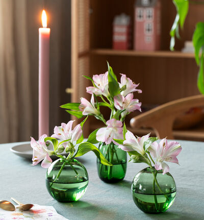 Misty mini glassvase grønn 8 cm Misty mini glassvase grønn 8 cm